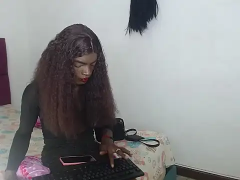 Snapshot of kenia_nihiara chatting on June 2026 06:17:02 AM kenia nihiara online show from June 2026 06:17:02 AM