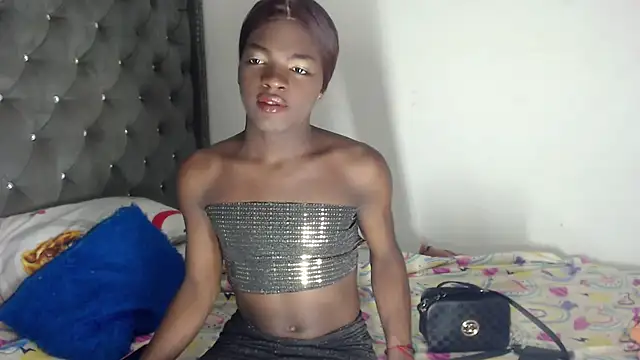 Snapshot of kenia_nihiara chatting on July 2026 03:29:01 PM kenia nihiara online show from July 2026 03:29:01 PM