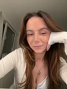 Snapshot of Cherry-Bean chatting on May 2026 06:16:01 PM Cherry-Bean online show from May 2026 06:16:01 PM