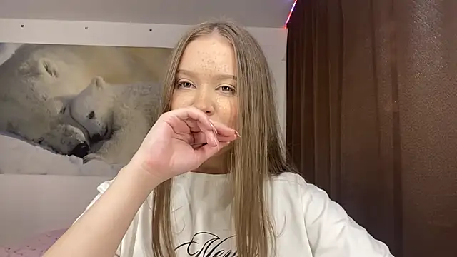 Snapshot of StefiMoon chatting on May 2026 12:45:02 PM StefiMoon online show from May 2026 12:45:02 PM