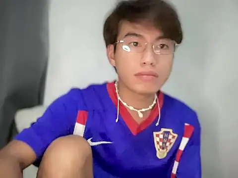 grumpyyy2003 online show from June 2026 06:23:02 AM