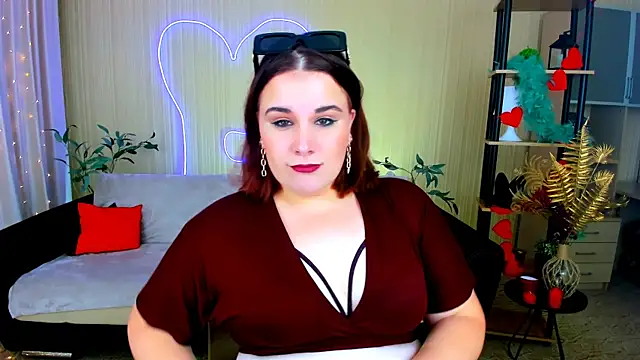 Snapshot of OliviaTwens chatting on July 2026 04:15:01 AM OliviaTwens online show from July 2026 04:15:01 AM