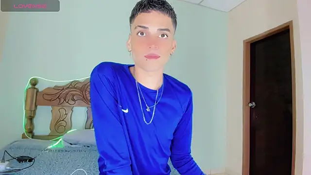 Snapshot of latino_boyy_ chatting on July 2026 04:20:02 AM latino boyy online show from July 2026 04:20:02 AM