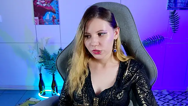 LilitEverly online show from June 2026 02:35:01 AM