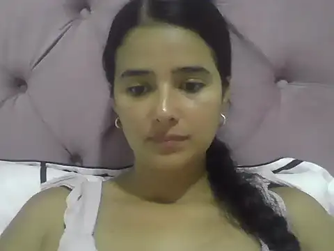 Snapshot of micaelamoreno18 chatting on May 2026 02:20:02 AM micaelamoreno18 online show from May 2026 02:20:02 AM