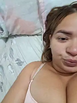Snapshot of leonorq chatting on May 2026 05:26:01 AM leonorq online show from May 2026 05:26:01 AM