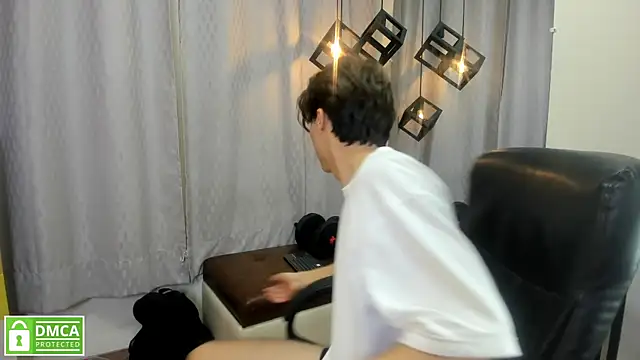 Marcoviolet online show from July 2026 08:14:01 PM