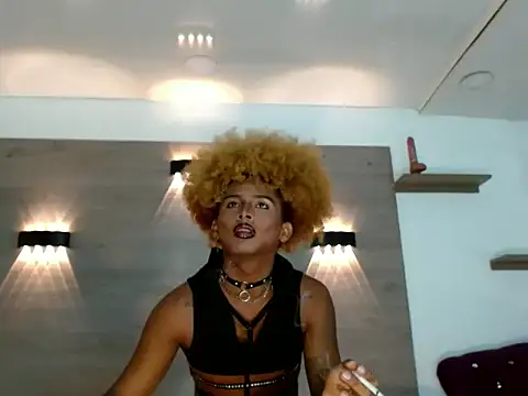 Snapshot of AshleySofiaThenison chatting on June 2026 03:05:02 AM AshleySofiaThenison online show from June 2026 03:05:02 AM