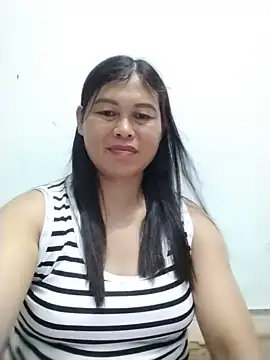 -Hatybi- online show from May 2026 09:56:02 PM