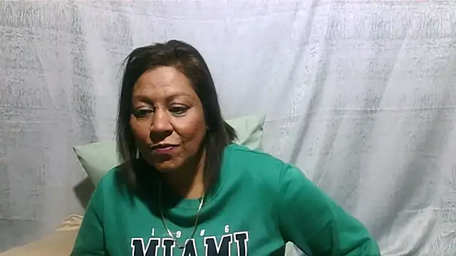 Snapshot of IndianSexyMilf69 chatting on July 2026 05:10:02 AM IndianSexyMilf69 online show from July 2026 05:10:02 AM