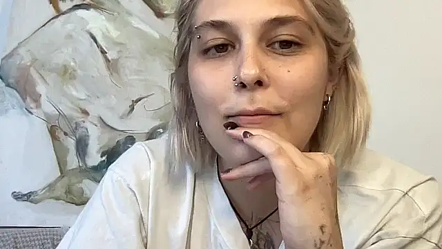 Ella Bloom online show from July 2026 01:06:01 PM
