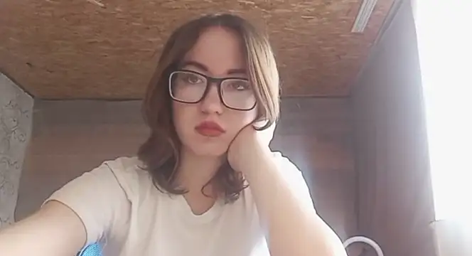 OliviaMoment online show from June 2026 09:44:02 AM