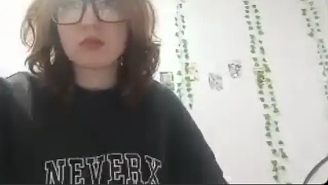 Snapshot of OliviaMoment chatting on July 2026 09:14:01 AM OliviaMoment online show from July 2026 09:14:01 AM