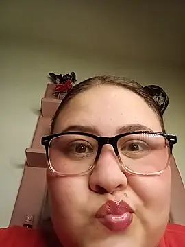 VeryGirlhot online show from June 2026 07:13:01 AM