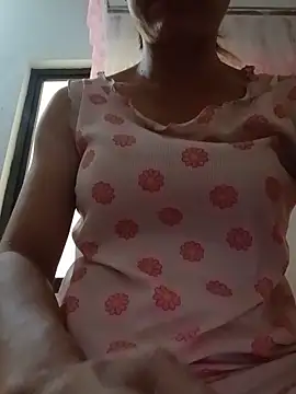 Snapshot of -Maya-a chatting on June 2026 03:25:01 AM -Maya-a online show from June 2026 03:25:01 AM