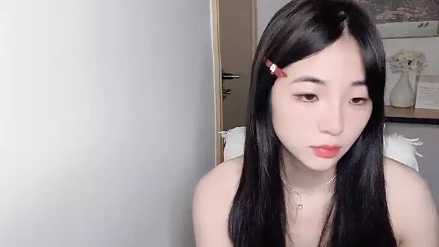 Snapshot of Louise-3 chatting on July 2026 10:23:01 PM Louise-3 online show from July 2026 10:23:01 PM