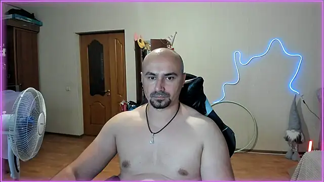 Snapshot of -SexyDaddy- chatting on June 2026 02:25:02 PM -SexyDaddy- online show from June 2026 02:25:02 PM