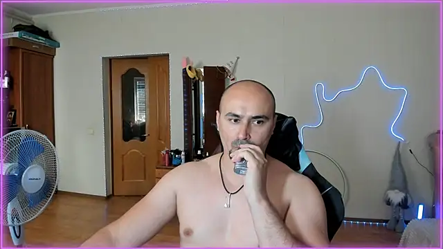Snapshot of -SexyDaddy- chatting on June 2026 10:53:02 AM -SexyDaddy- online show from June 2026 10:53:02 AM