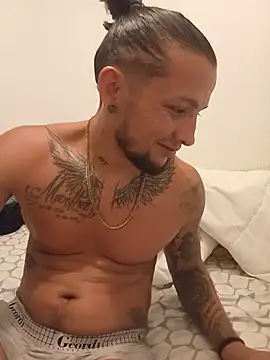 Snapshot of boyrolo24 chatting on June 2026 10:14:02 PM boyrolo24 online show from June 2026 10:14:02 PM