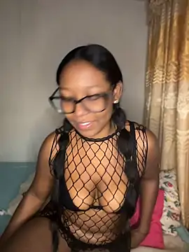 Snapshot of chell_iivy chatting on July 2026 03:14:02 AM chell iivy online show from July 2026 03:14:02 AM