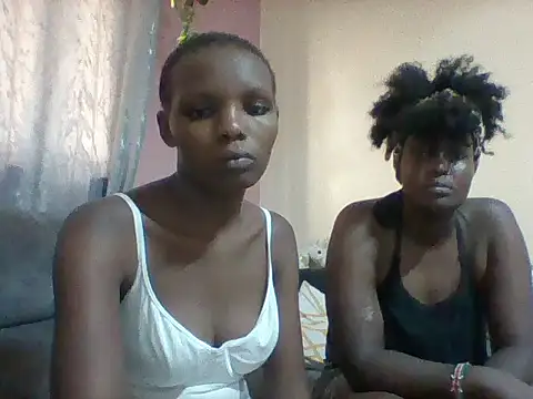 Snapshot of Prettypappi77 chatting on June 2026 01:39:02 PM Prettypappi77 online show from June 2026 01:39:02 PM