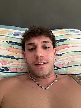 Snapshot of emanuel00220 chatting on June 2026 10:39:01 AM emanuel00220 online show from June 2026 10:39:01 AM