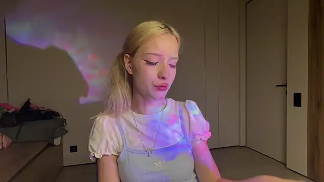 Snapshot of Anny_qte chatting on June 2026 05:43:02 PM Anny qte online show from June 2026 05:43:02 PM