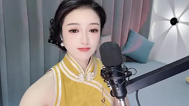 Snapshot of Momo-Wow chatting on June 2026 04:47:01 AM Momo-Wow online show from June 2026 04:47:01 AM
