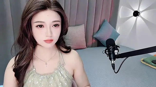 Snapshot of Momo-Wow chatting on June 2026 06:05:01 AM Momo-Wow online show from June 2026 06:05:01 AM