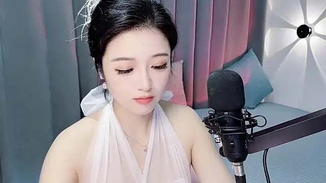 Snapshot of Momo-Wow chatting on July 2026 05:55:02 AM Momo-Wow online show from July 2026 05:55:02 AM