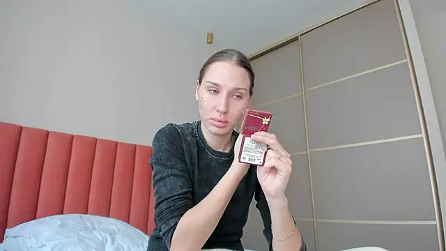 SofiClimbing online show from February 2025 04:25:02 AM