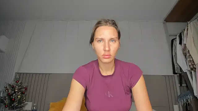 SofiClimbing online show from February 2026 01:24:02 AM