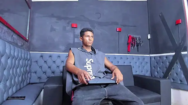 Snapshot of Yoel_Blessed chatting on June 2026 12:03:02 PM Yoel Blessed online show from June 2026 12:03:02 PM