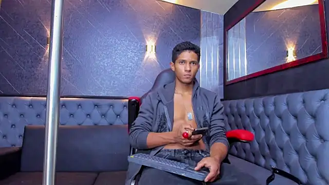Snapshot of Yoel_Blessed chatting on June 2026 11:14:01 AM Yoel Blessed online show from June 2026 11:14:01 AM