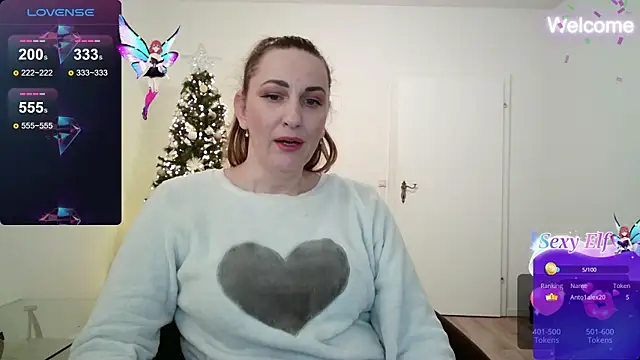 Snapshot of Yevgeshka-Milashka chatting on December 2024 08:04:01 PM Yevgeshka-Milashka online show from December 2024 08:04:01 PM