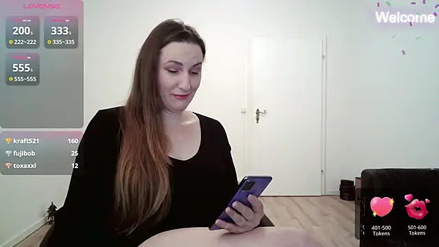 Snapshot of Yevgeshka-Milashka chatting on January 2025 04:50:02 PM Yevgeshka-Milashka online show from January 2025 04:50:02 PM