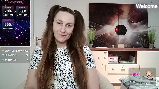 Snapshot of Yevgeshka-Milashka chatting on February 2025 06:52:02 AM Yevgeshka-Milashka online show from February 2025 06:52:02 AM