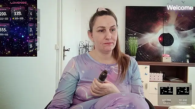 Snapshot of Yevgeshka-Milashka chatting on February 2025 03:10:01 PM Yevgeshka-Milashka online show from February 2025 03:10:01 PM