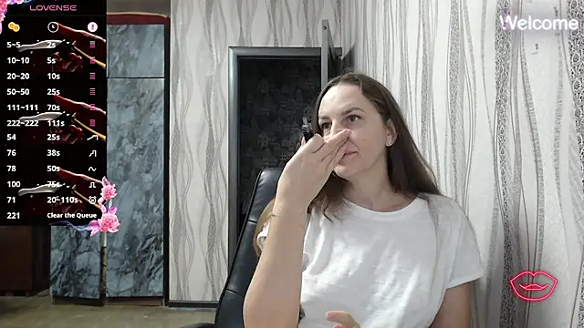 Snapshot of Yevgeshka-Milashka chatting on September 2025 05:11:01 AM Yevgeshka-Milashka online show from September 2025 05:11:01 AM