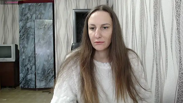 Snapshot of Yevgeshka-Milashka chatting on October 2025 06:01:01 AM Yevgeshka-Milashka online show from October 2025 06:01:01 AM