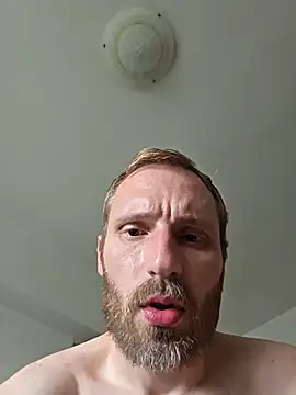 MrHot20cm online show from June 2026 04:00:02 PM