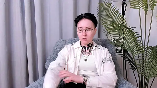 LeonOsbey online show from June 2026 02:08:02 PM
