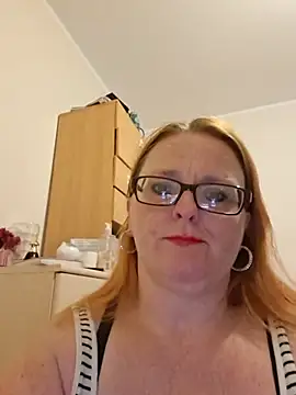 Snapshot of Naughtybutnicedaisy chatting on June 2026 12:33:01 PM Naughtybutnicedaisy online show from June 2026 12:33:01 PM