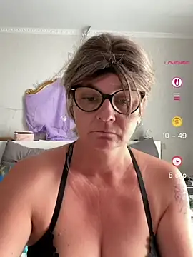 Snapshot of DirtyMarie80 chatting on July 2026 01:59:02 PM DirtyMarie80 online show from July 2026 01:59:02 PM