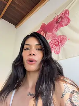 SiennaLuvs online show from July 2026 01:19:01 PM