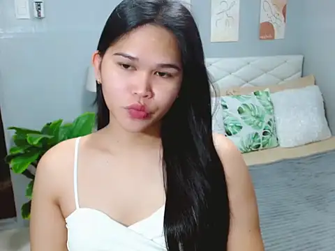 Snapshot of AlianaFord chatting on July 2026 08:25:01 PM AlianaFord online show from July 2026 08:25:01 PM