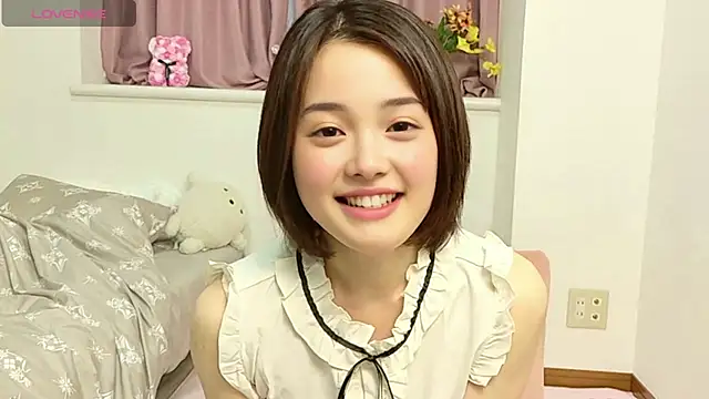 Snapshot of Momo_hip chatting on June 2026 09:52:01 AM Momo hip online show from June 2026 09:52:01 AM