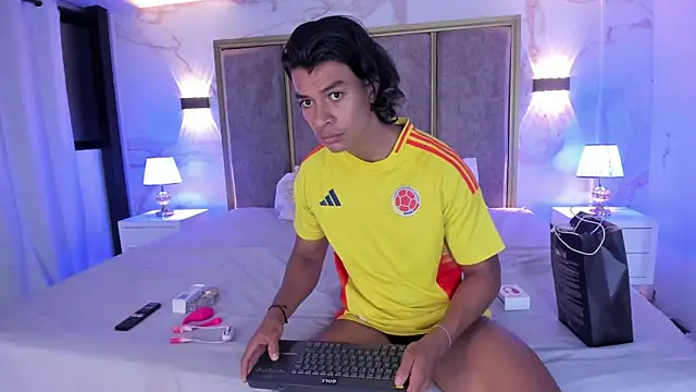 LycanMushu online show from June 2026 02:54:02 AM