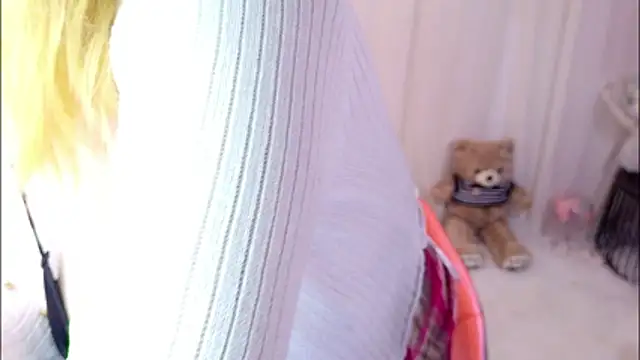 YaMi-11 online show from June 2026 04:31:01 PM