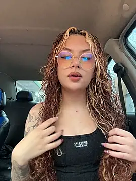 Snapshot of Joyce-fire chatting on July 2026 06:58:01 PM Joyce-fire online show from July 2026 06:58:01 PM